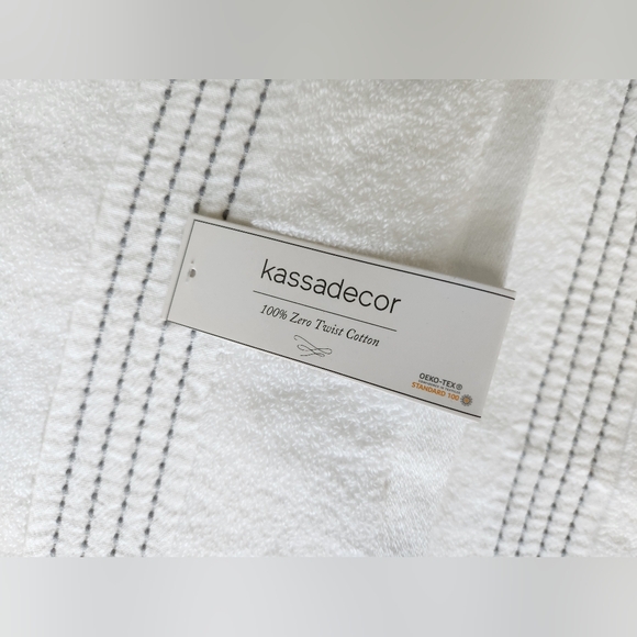 NWT Kassadecor Bath Towels (3) - Picture 2 of 3